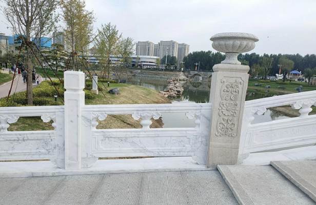 巴彦淖尔市大连仿古线雕栏杆